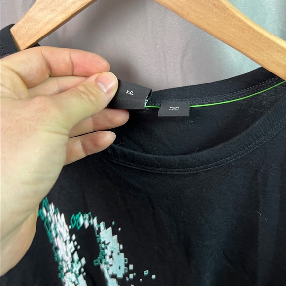 Hugo Boss Tee - Picture 3 of 3